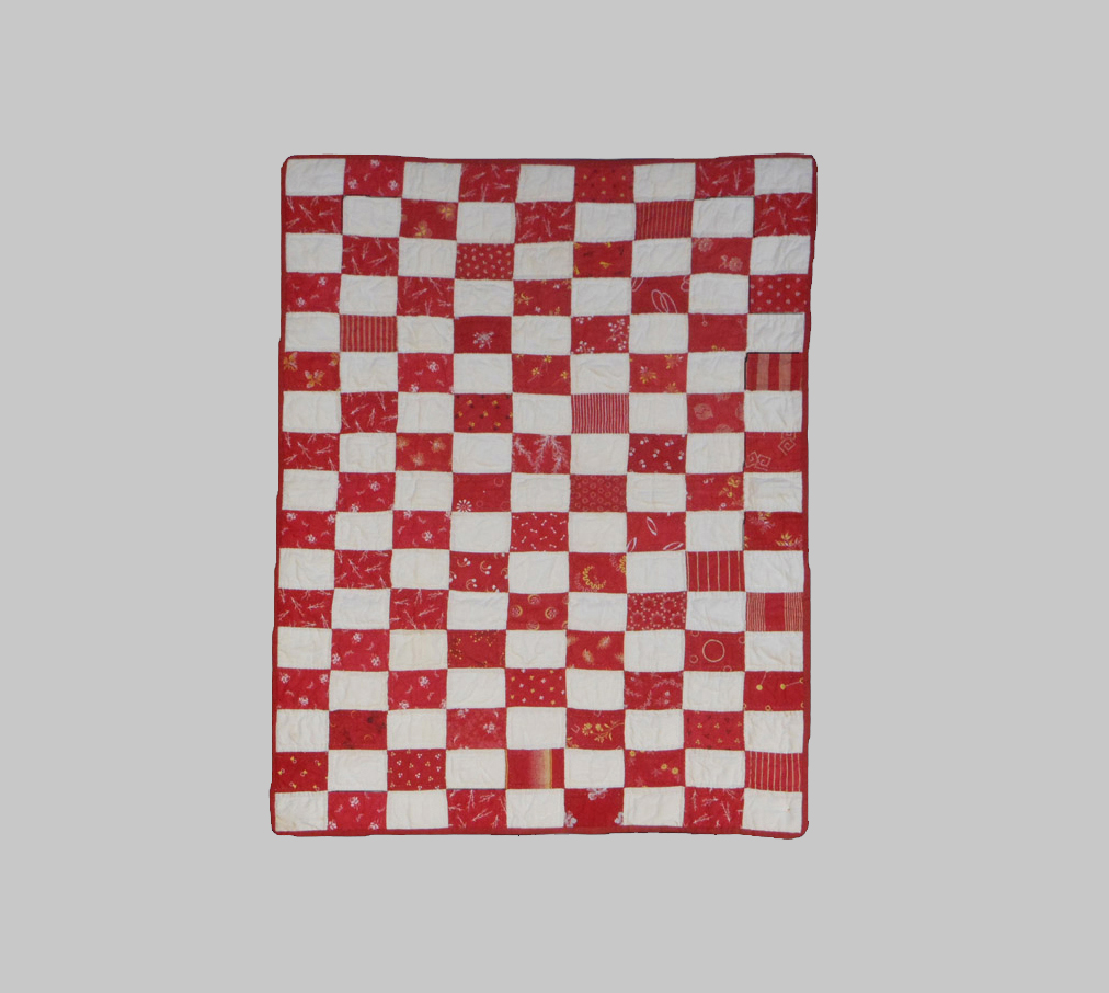 CONLH3 Turkey Red and White Calico Bassinet Quilt