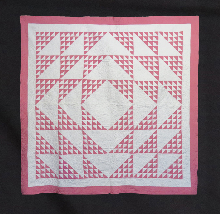 Q8596 Dusty Rose and White Diamond in a Square Ocean Wave