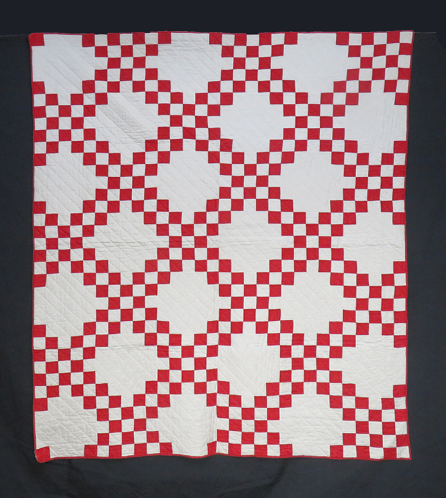 Q8660 Double Irish Chain, Red and White