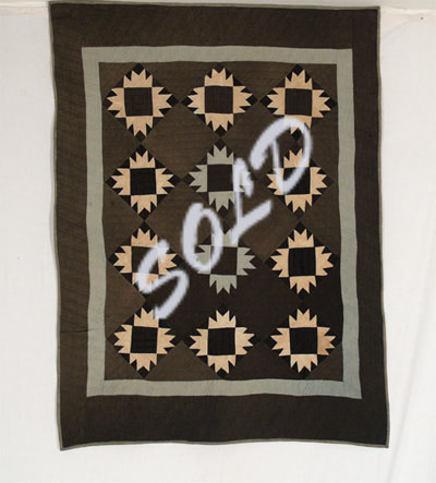 Q8819 Old Order Amish Bear Paw Crib Quilt