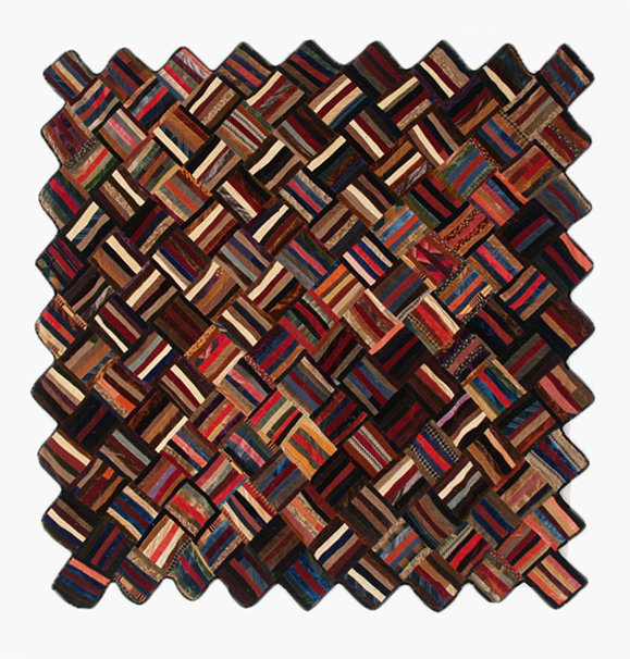 Q8972 Silk Velvet Roman Bars Quilt with Triangular Edge