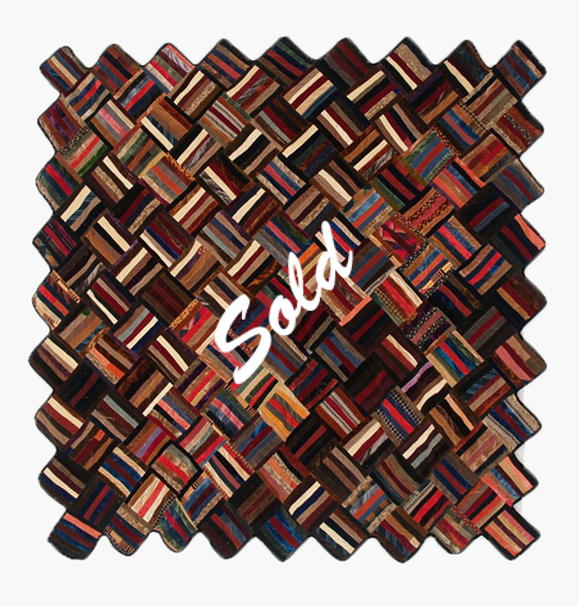 Q8972 Silk Velvet Roman Bars Quilt with Triangular Edge