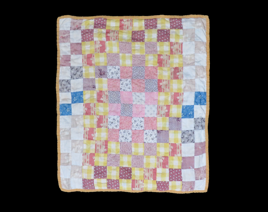 DQ305 Center Medallion Postage Stamp Doll Quilt