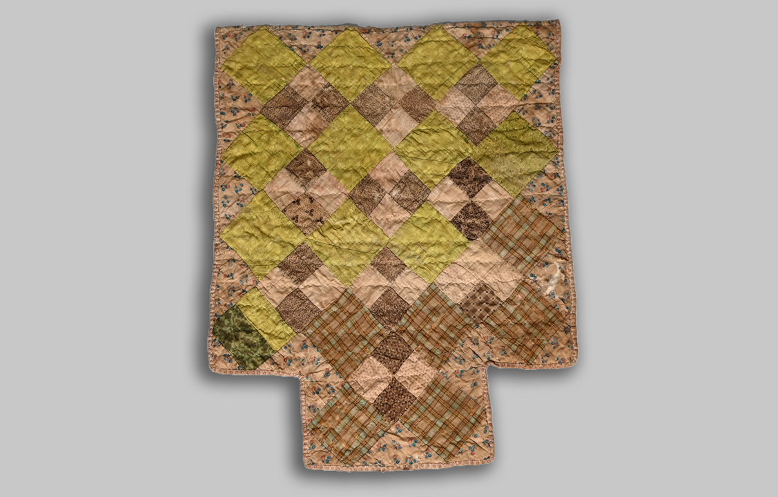 DQ404 Four Patch on Point/Poster Doll Quilt