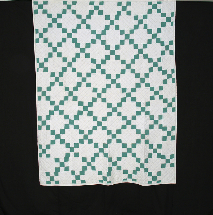 Q8629 Green & White Irish Chain