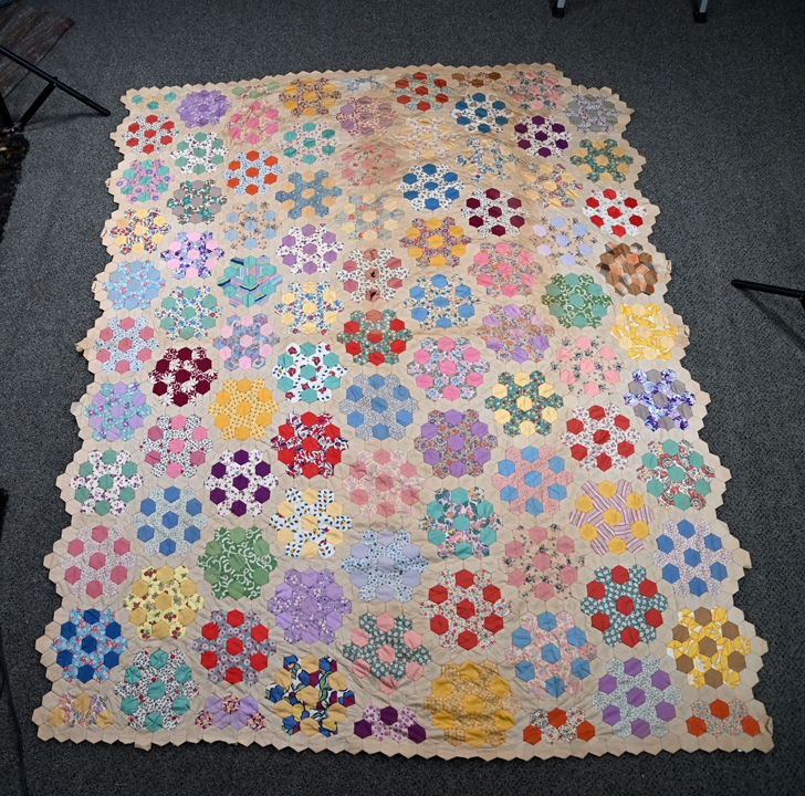English Pieced Variation of Grandmother's Flower Garden Quilt Top