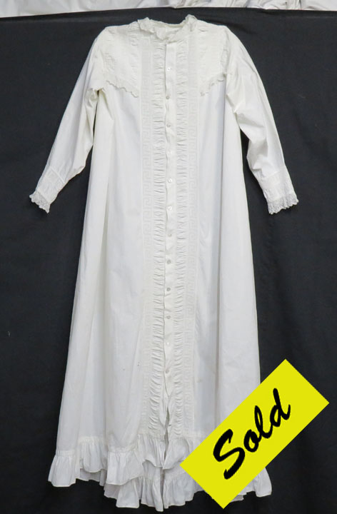 UF217 Exquisite Victorian nightgown